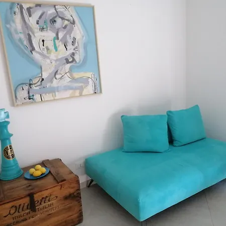 Art Apartment *